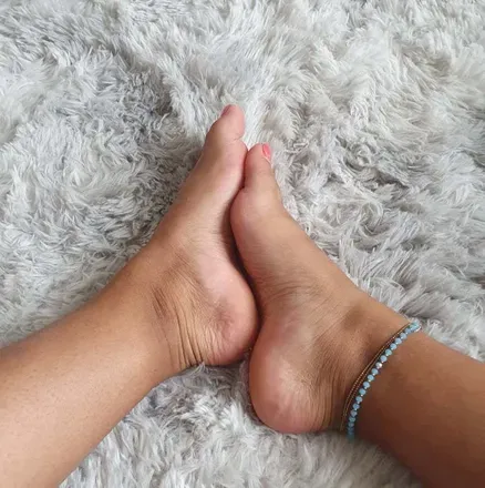 OnlyFans cuenta prettyfeetgirl23161 avatar 1