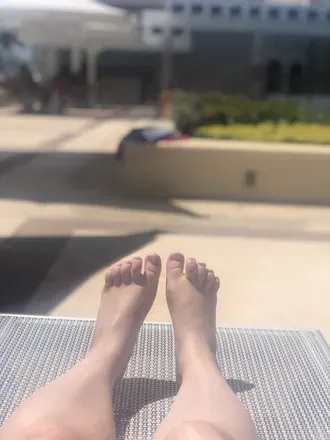 OnlyFans cuenta peace-love-tinyfeet header 2