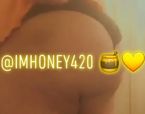 OnlyFans cuenta honey42012 header 2