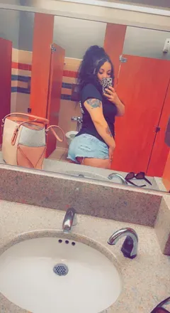 OnlyFans account  divadoobs avatar 1