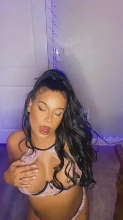 OnlyFans cuenta tsvonniebaby avatar 1