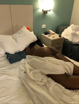 OnlyFans cuenta candiedcunt header 2
