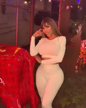 OnlyFans account  lizzylaynez avatar 1