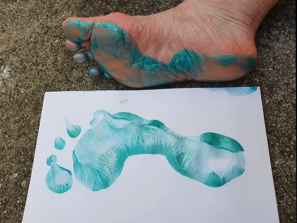 OnlyFans cuenta barefoot_sub header 2