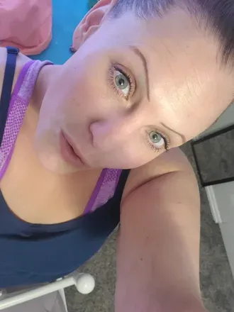 OnlyFans account  squintgemma avatar 1