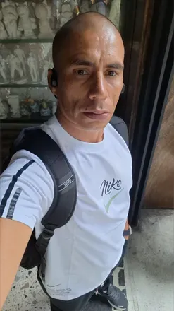 OnlyFans cuenta luis.moren header 2