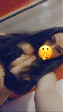 OnlyFans cuenta crist_i header 2