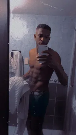 OnlyFans account  andresv2822 avatar 1