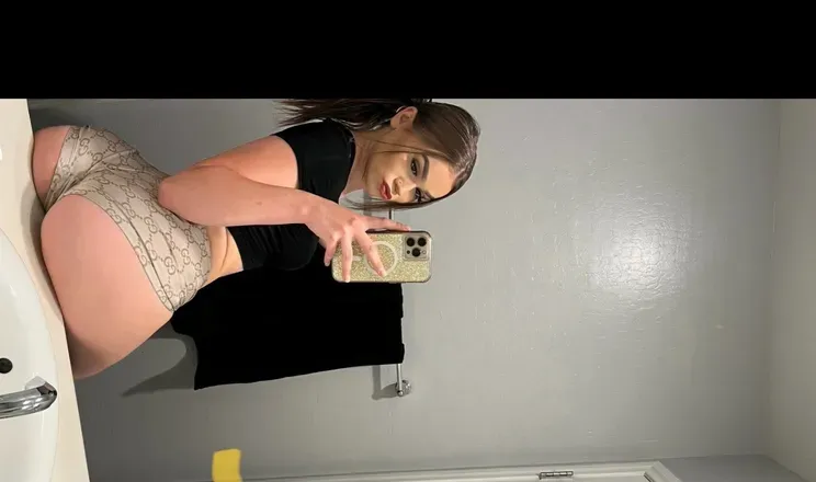 OnlyFans cuenta rylliebae header 2