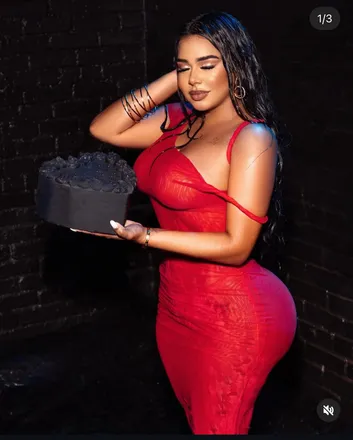 OnlyFans cuenta cheliih_1231 header 2