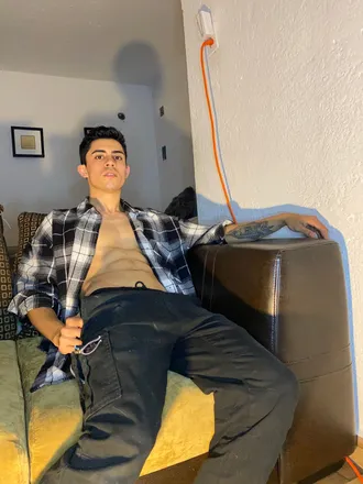 OnlyFans cuenta tonylo21 header 2