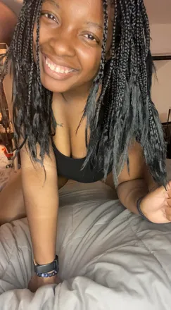 OnlyFans cuenta hisgirlellafree header 2