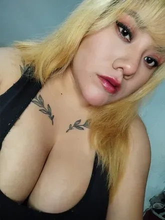 OnlyFans account  karolinecore avatar 1