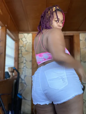 OnlyFans cuenta cinnamoncreamxx header 2
