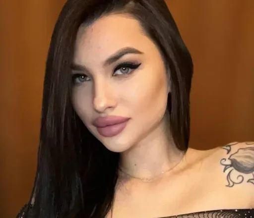 OnlyFans cuenta elizabeth_barely_legal avatar 1