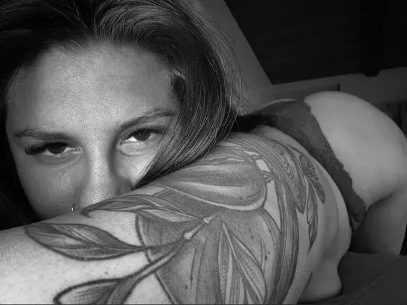 OnlyFans cuenta holygirl_84 header 2
