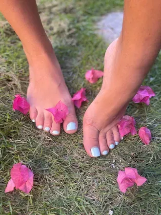 OnlyFans cuenta valentinas_soles header 2