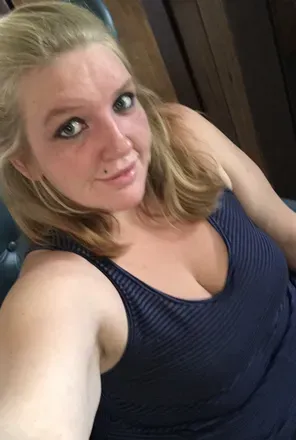 OnlyFans account  bethp96 avatar 1