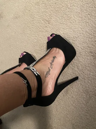 OnlyFans cuenta sweetfancyfeet header 2