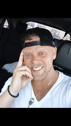 OnlyFans cuenta daddyclover3 avatar 1