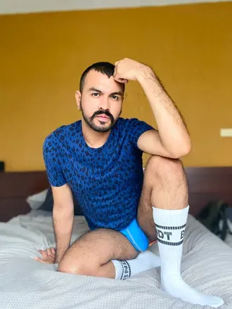 OnlyFans account  emikos avatar 1