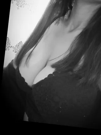 OnlyFans cuenta zara_2023 header 2