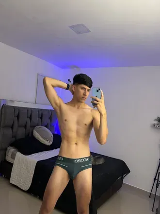 OnlyFans account  jessel1902 avatar 1