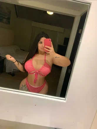 OnlyFans account  ahgely header 2