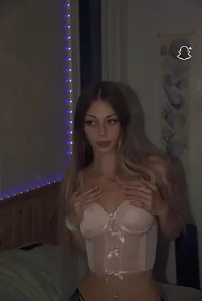 OnlyFans cuenta pr3ttyk1ttyjade avatar 1