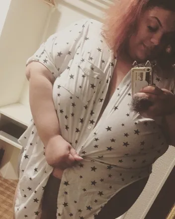 OnlyFans cuenta bbwforeignbuns header 2