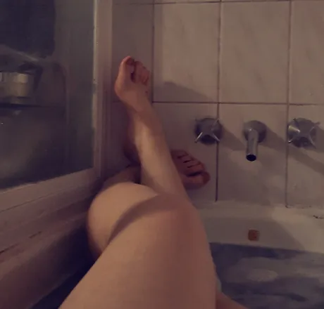 OnlyFans cuenta honey.feet.1 header 2