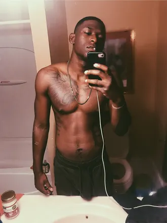 OnlyFans cuenta i_miller24 header 2