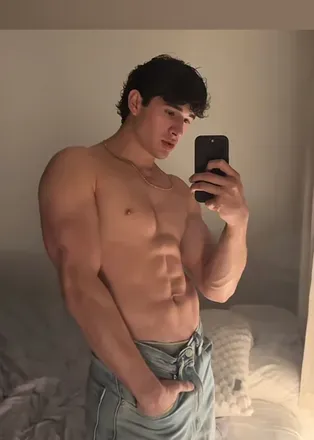 OnlyFans account  user777m avatar 1