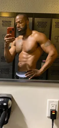 OnlyFans cuenta mr.curve155 header 1