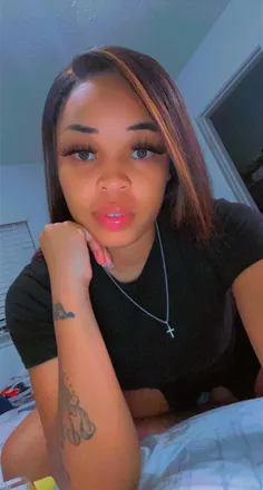 OnlyFans account  teahrt header 2
