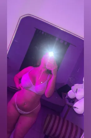 OnlyFans cuenta cambaby8 header 2