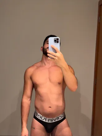 OnlyFans cuenta petrov22 header 2