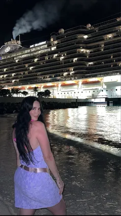 OnlyFans cuenta luccylu header 2