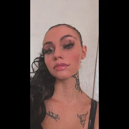 OnlyFans cuenta thebackwoodsbae avatar 1
