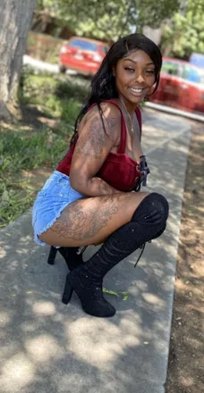 OnlyFans cuenta yofavorite_koko header 2