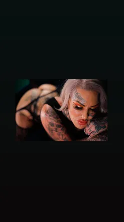 OnlyFans account  evilynink header 2