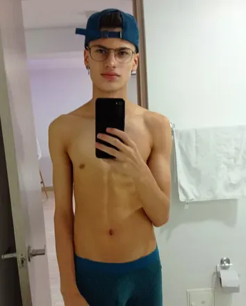 OnlyFans account  liamsmith19 avatar 1