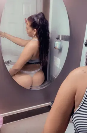 OnlyFans cuenta ariela27rd avatar 1