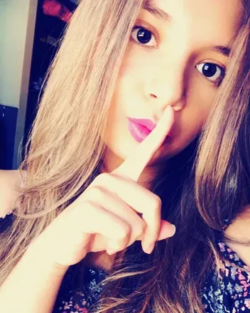 OnlyFans cuenta bellulu header 2