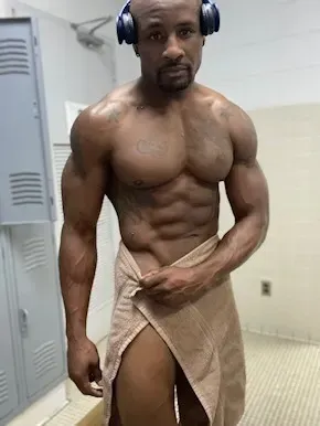 OnlyFans cuenta massageking2023 avatar 1