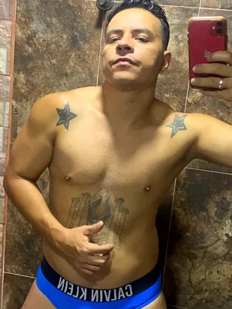 OnlyFans cuenta fernandoxxlatino header 2