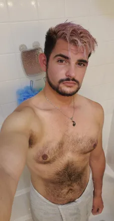 OnlyFans cuenta issiahs_closet avatar 1