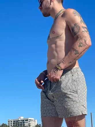 OnlyFans cuenta mr.thankyouthankyou header 2