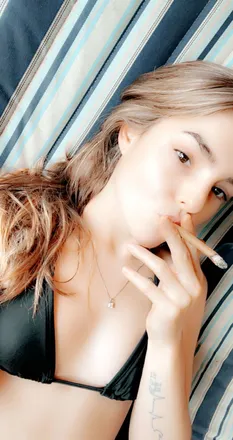 OnlyFans cuenta lyssasmokesalot header 2