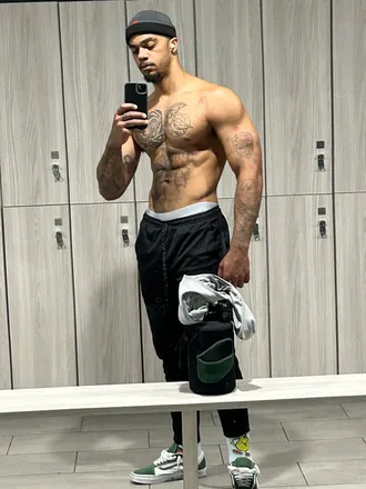 OnlyFans cuenta tonebbc2x header 2